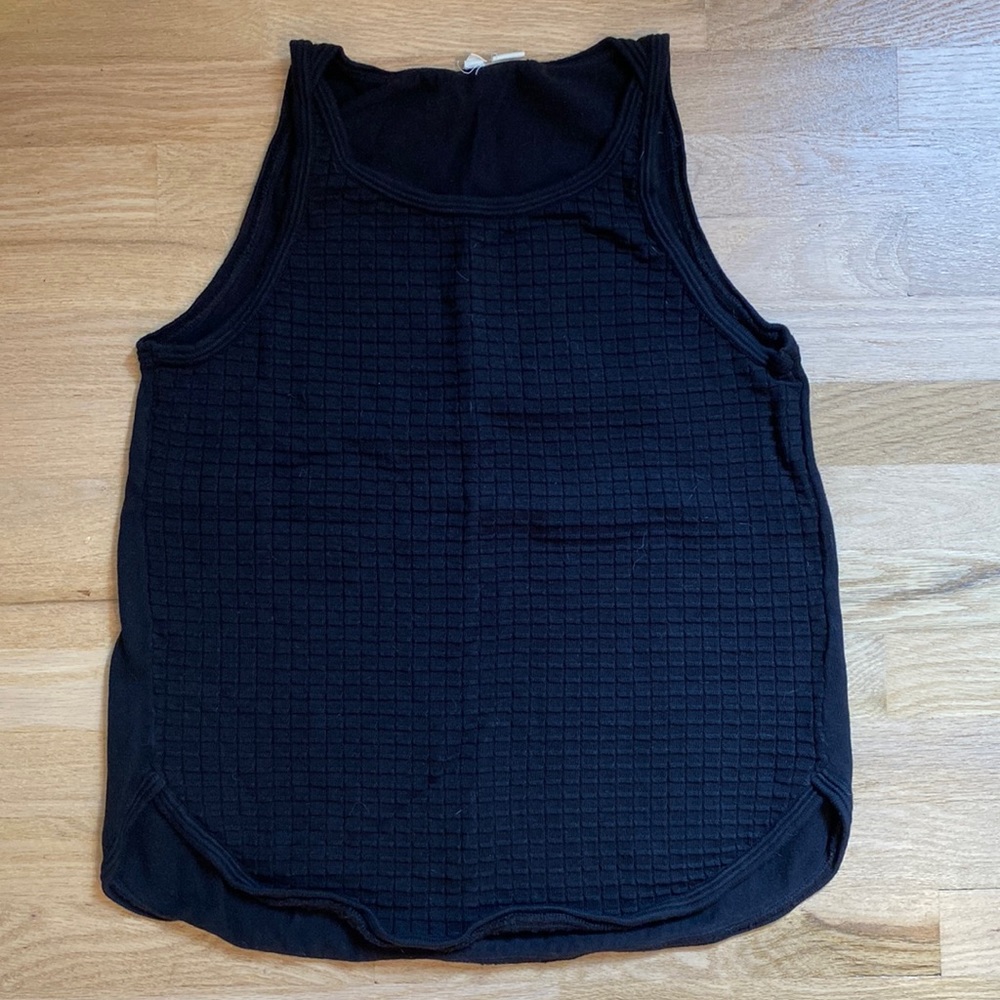 Black Sleeveless Sweater/Top